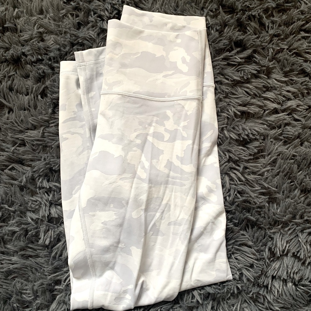 Lululemon wunder unders